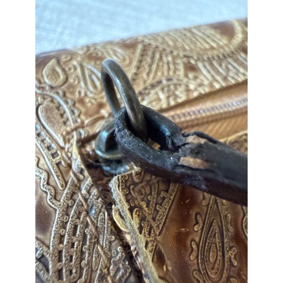 Relic Embossed Leather Wallet With Paisley Design & Snap Closure Tan - Picture 12 of 16